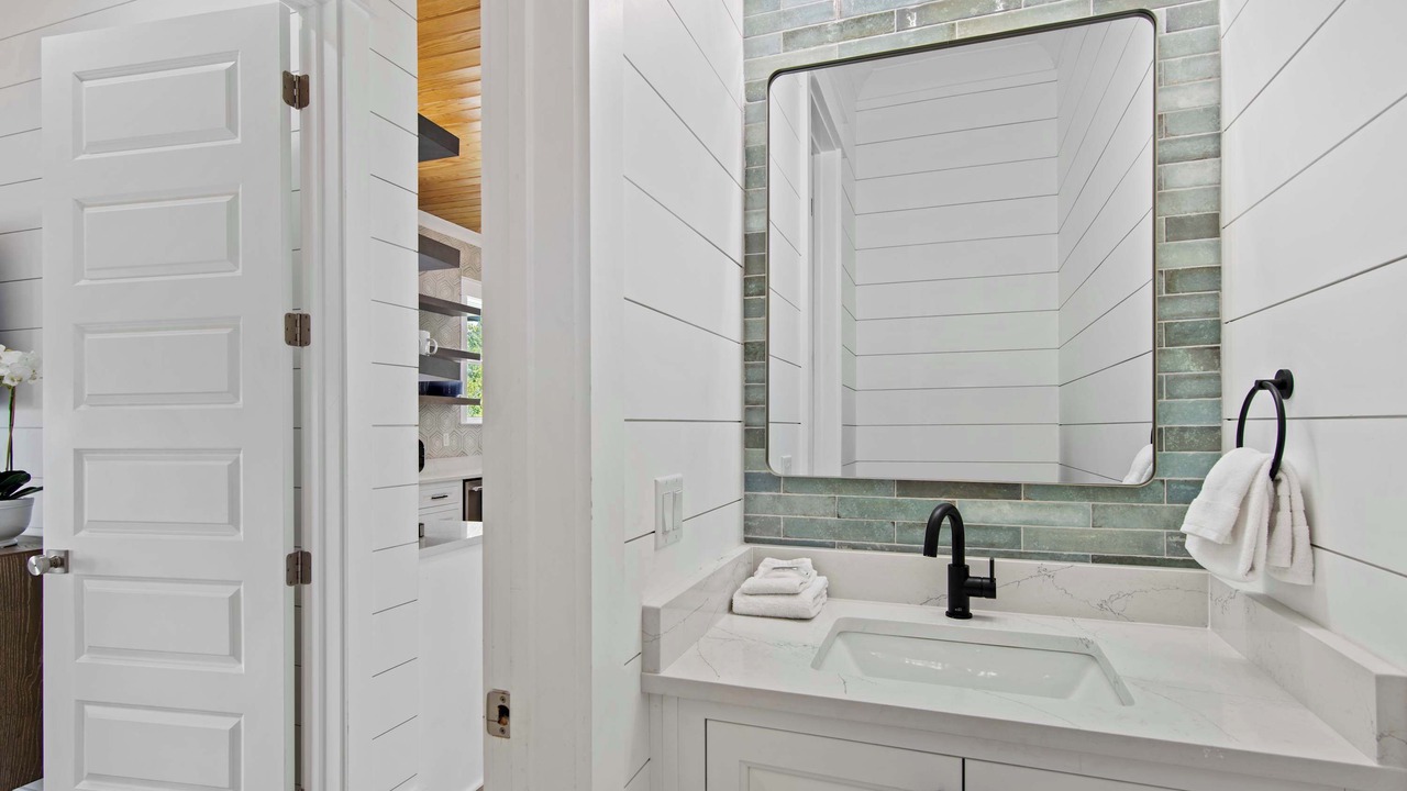 Photo of Bathroom in Dune Allen Beach