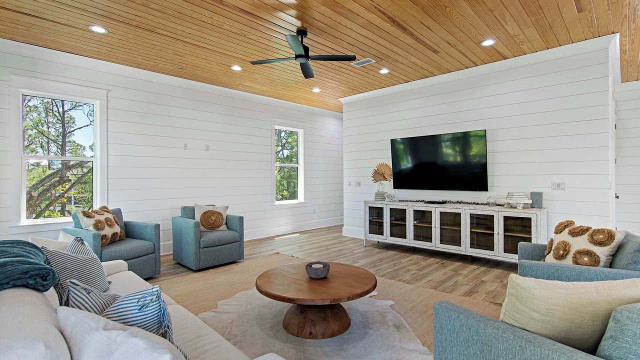 Photo of Livingroom in Dune Allen Beach