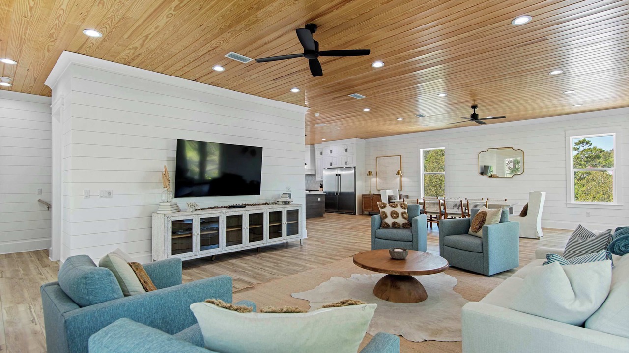 Photo of Livingroom in Dune Allen Beach
