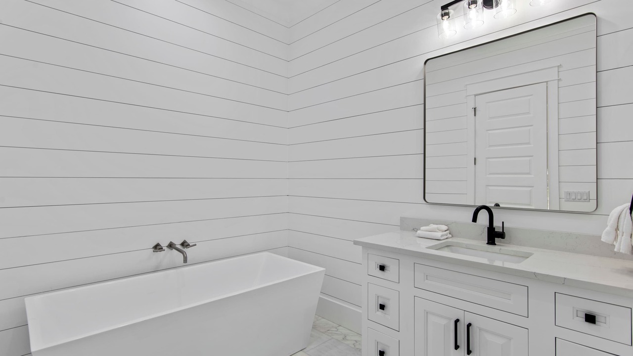Photo of Bathroom in Dune Allen Beach