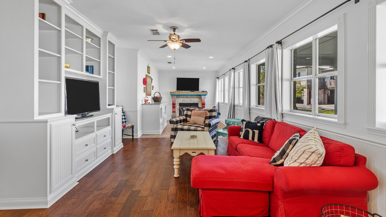 Photo of Livingroom in Sulphur