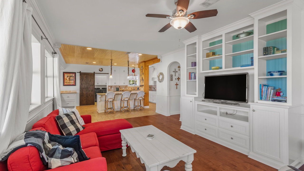 Photo of Livingroom in Sulphur