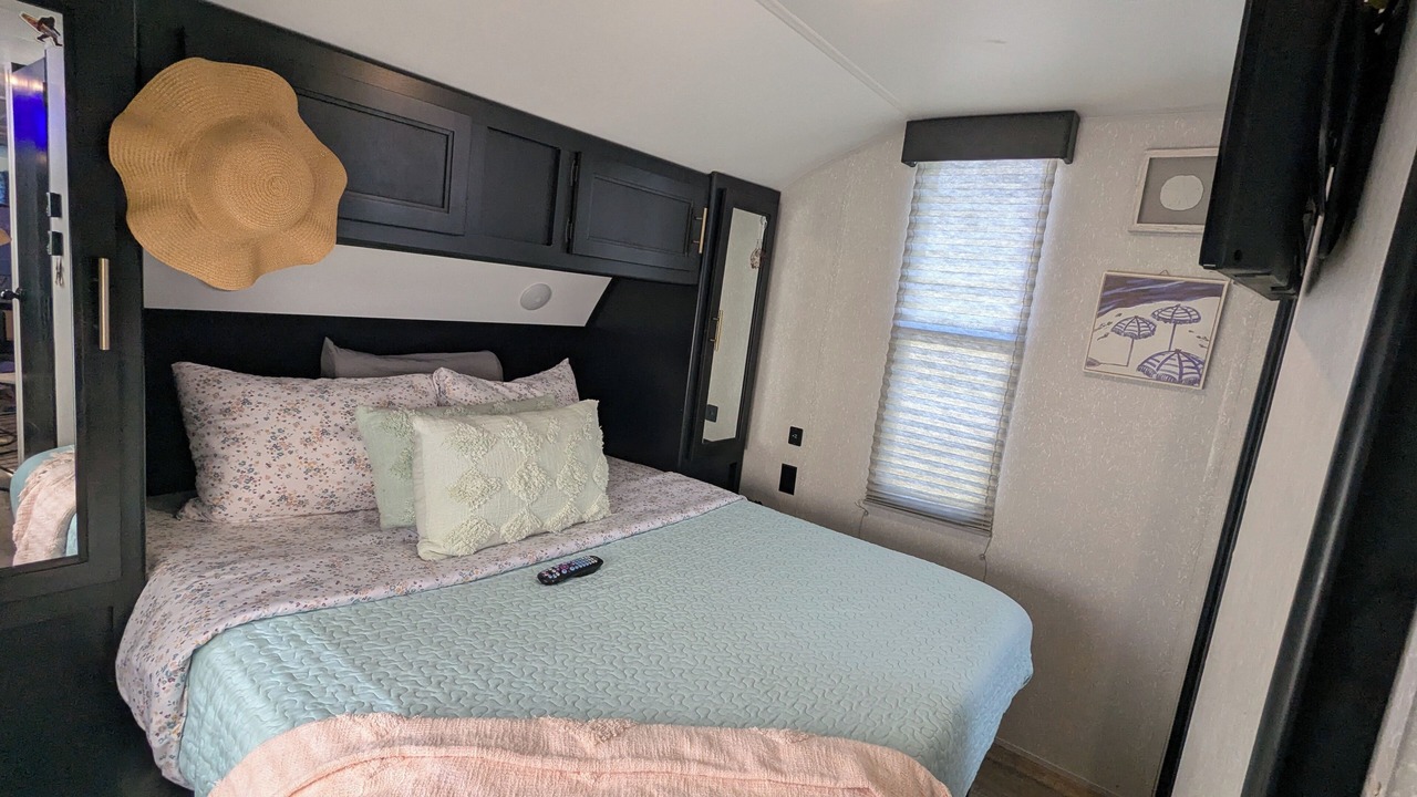 Photo of Bedroom in Foley