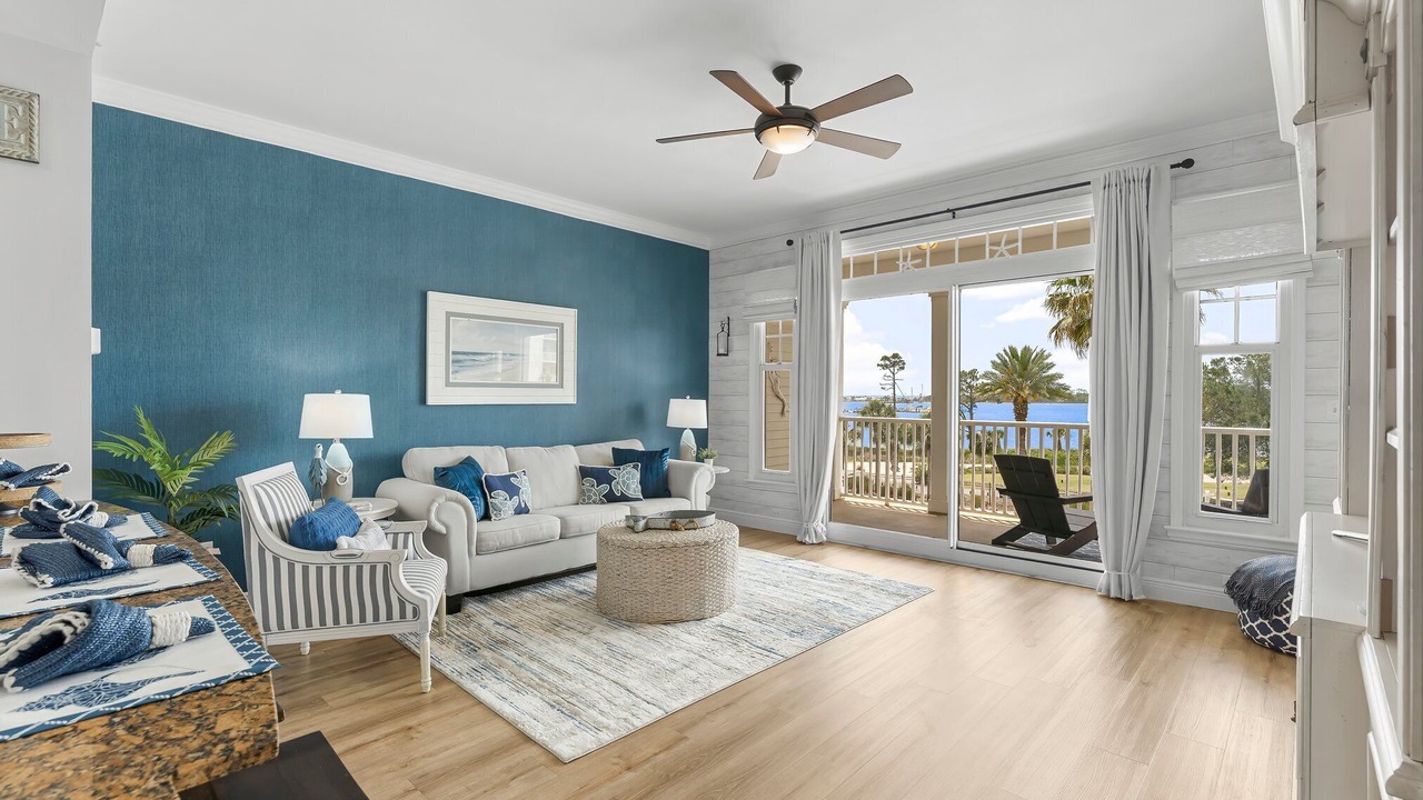 Photo of Livingroom in Upper Grand Lagoon