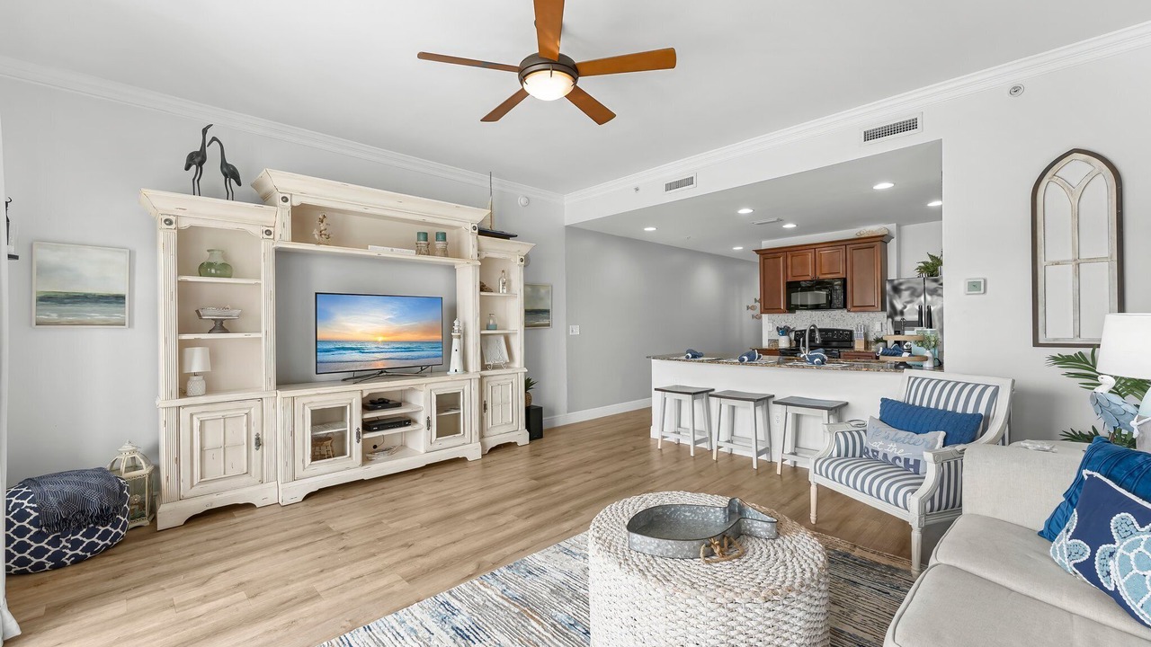 Photo of Livingroom in Upper Grand Lagoon