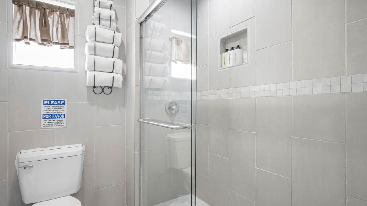 Photo of Bathroom in Durant