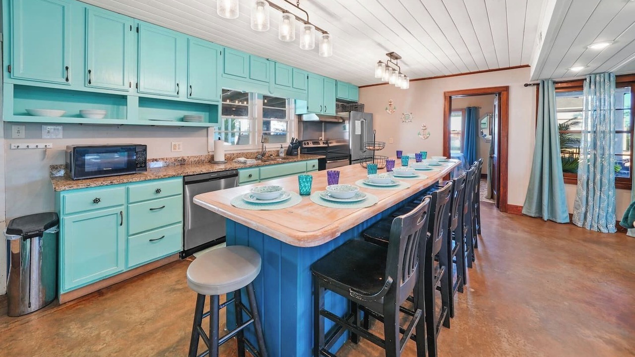 Photo of Kitchen in Laguna Beach Estates