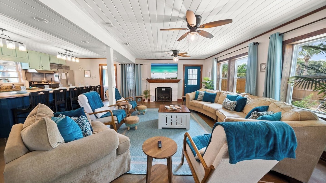 Photo of Livingroom in Laguna Beach Estates