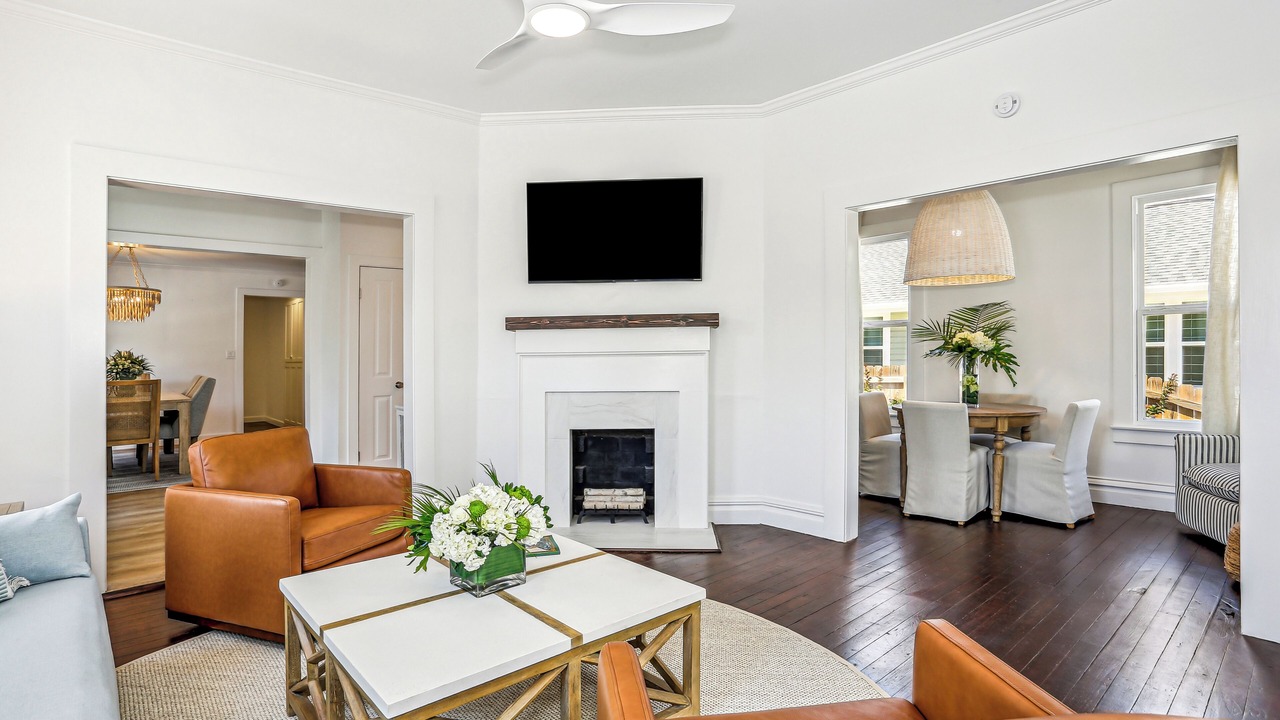 Photo of Livingroom in East Hill