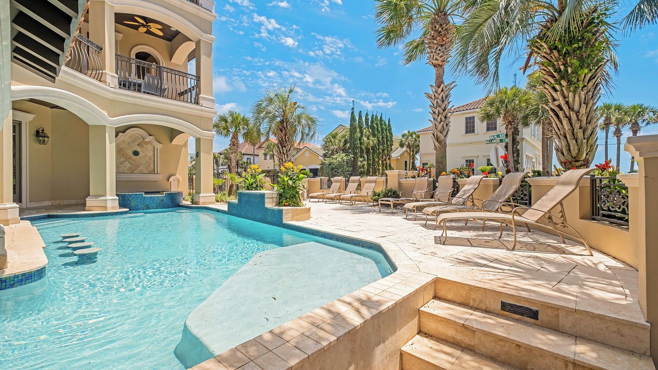 Photo of Others in Avalon Beach Estates