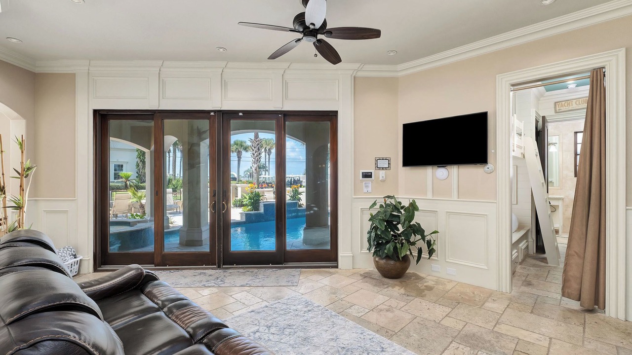 Photo of Others in Avalon Beach Estates