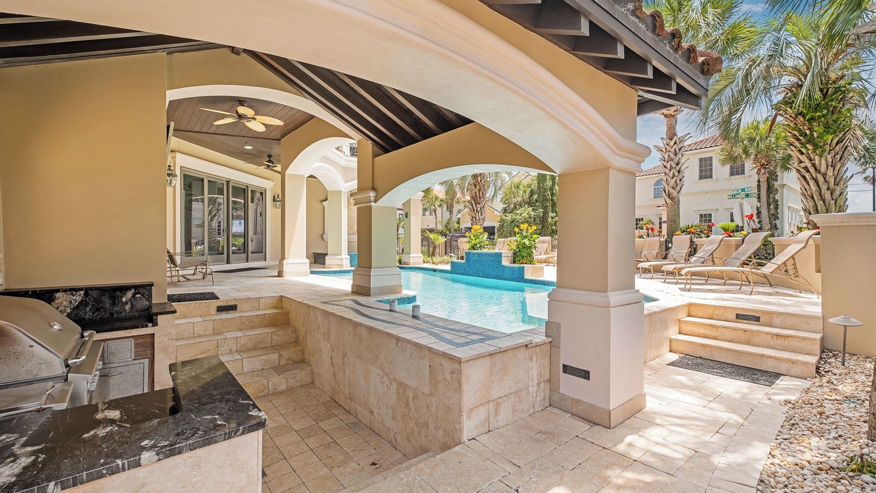 Photo of Others in Avalon Beach Estates