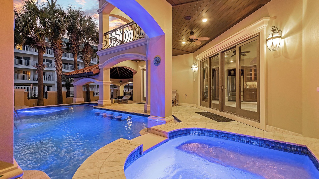 Photo of Others in Avalon Beach Estates