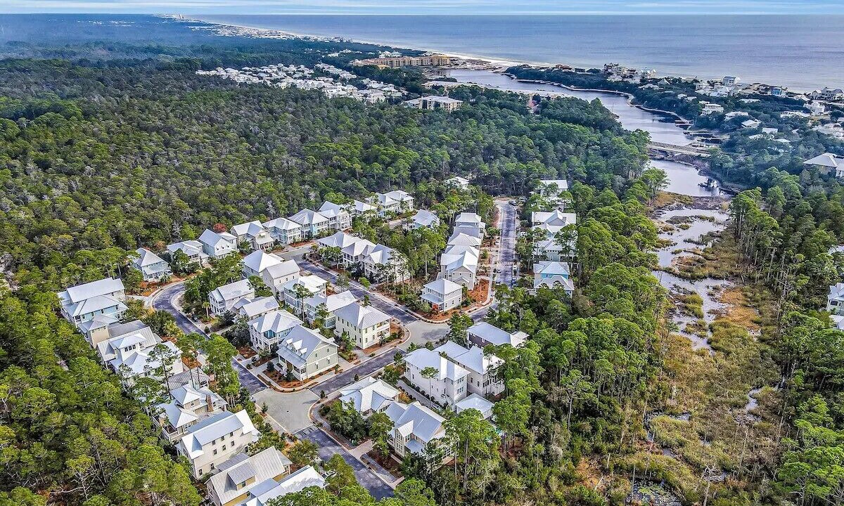 Photo of Outdoor in Lakeside at Blue Mountain Beach