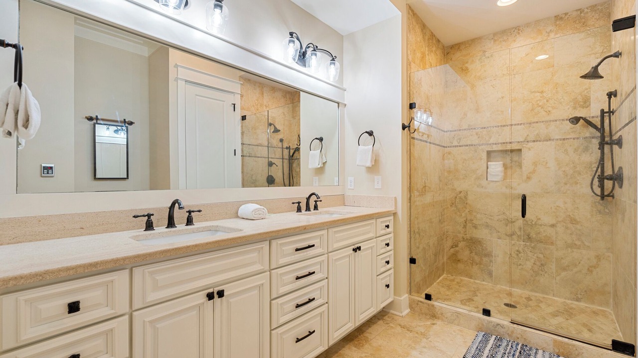 Photo of Bathroom in Lakeside at Blue Mountain Beach