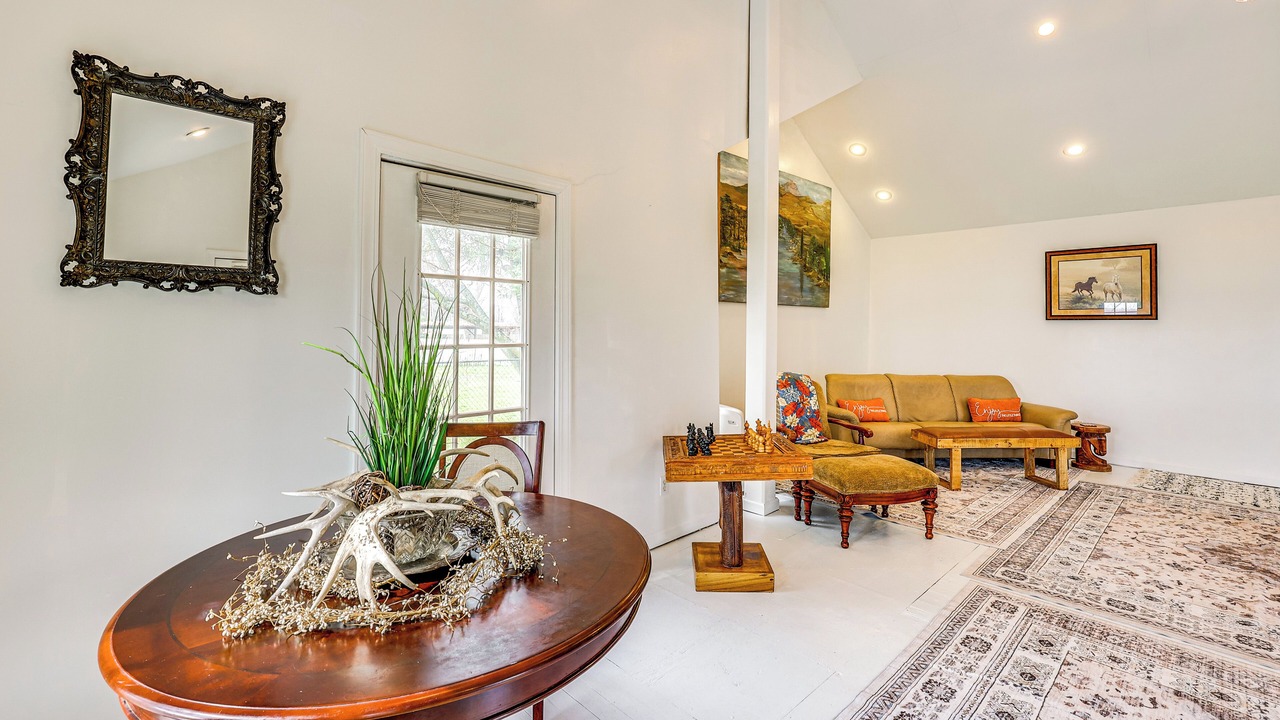 Photo of Livingroom in Lake Village