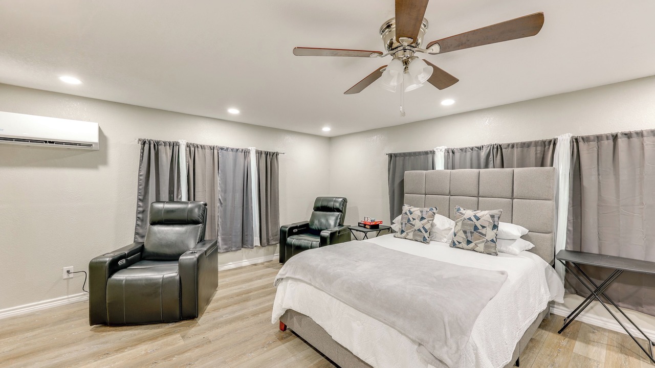 Photo of Bedroom in New Boston