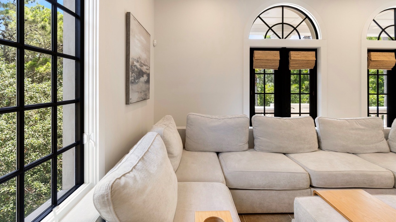 Photo of Livingroom in Sunnyside