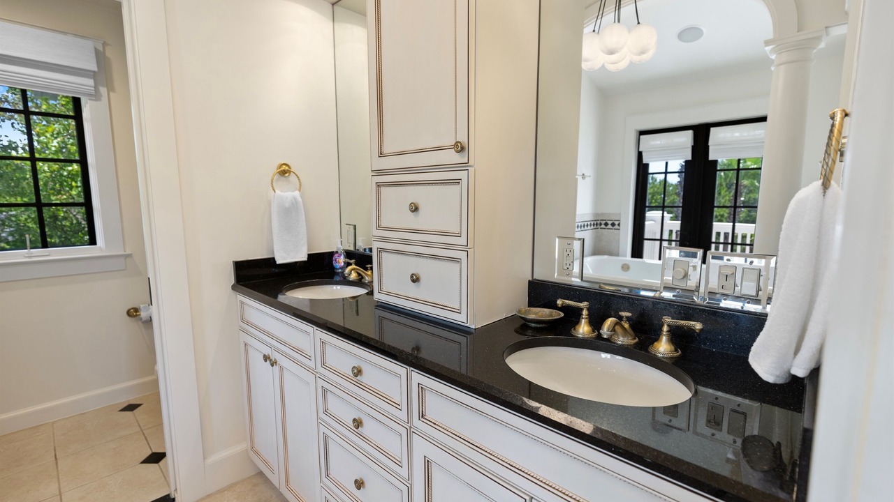 Photo of Bathroom in Sunnyside