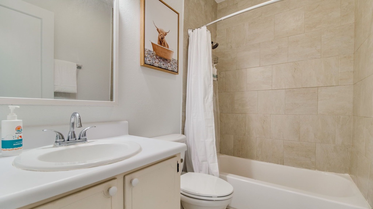 Photo of Bathroom in Navy Point