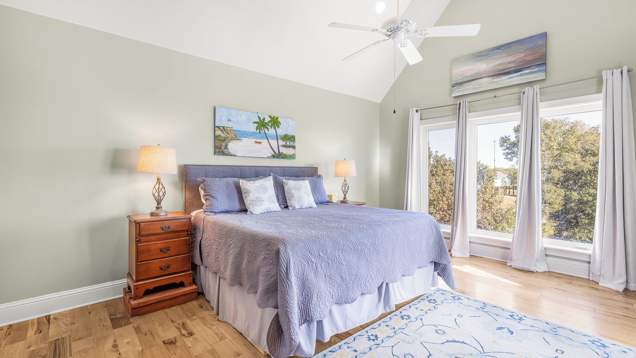Photo of Bedroom in Long Beach