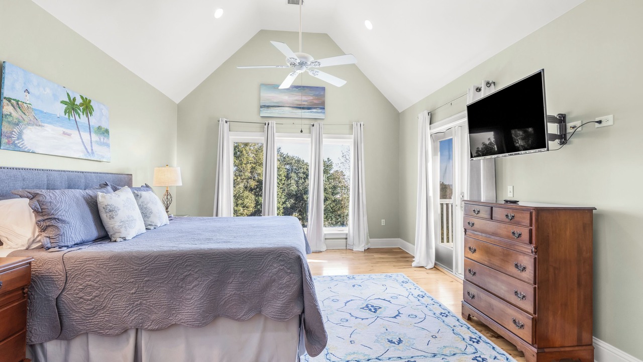 Photo of Bedroom in Long Beach
