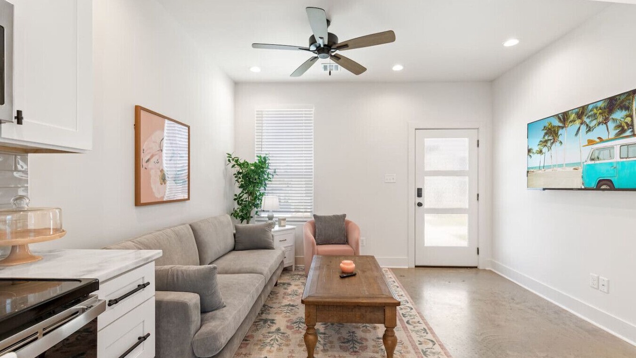 Photo of Livingroom in Lafayette