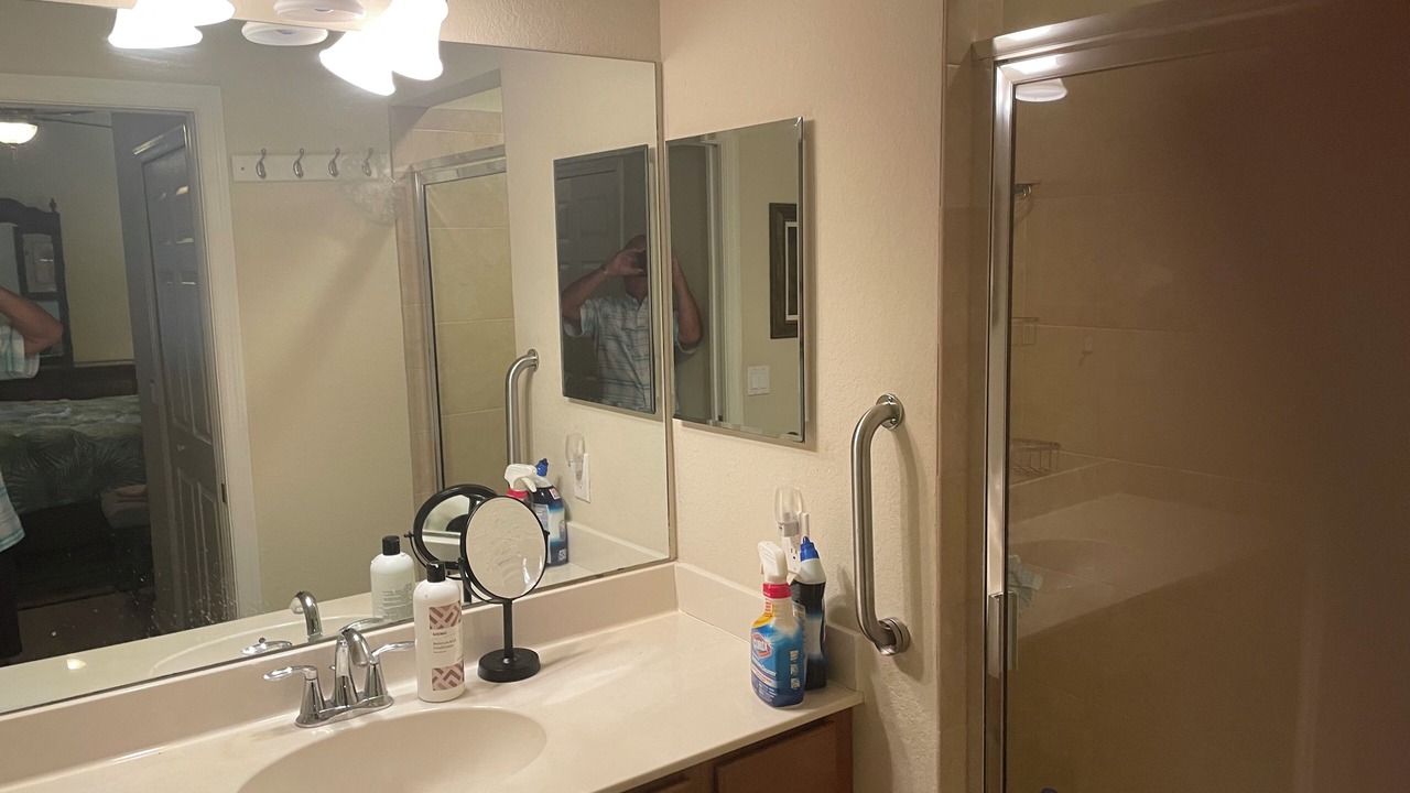 Photo of Bathroom in Naples
