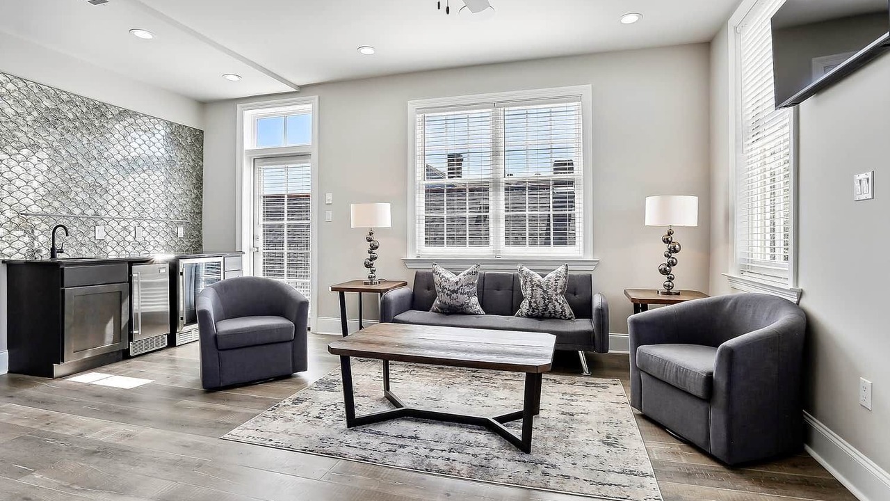 Photo of Livingroom in Algiers Point