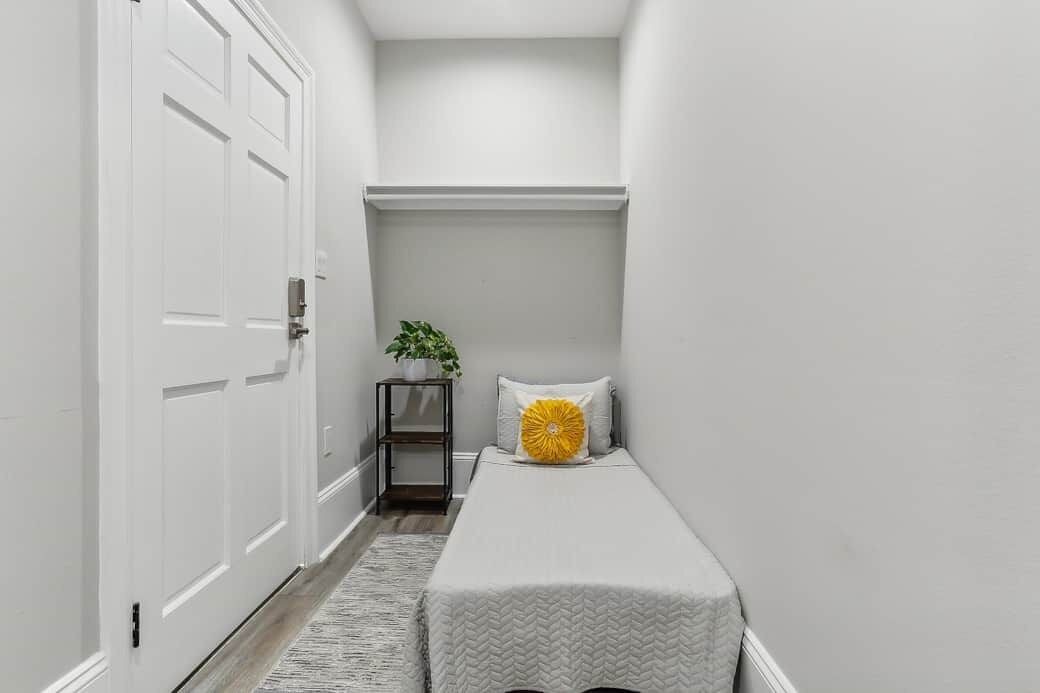 Photo of Bedroom in Algiers Point