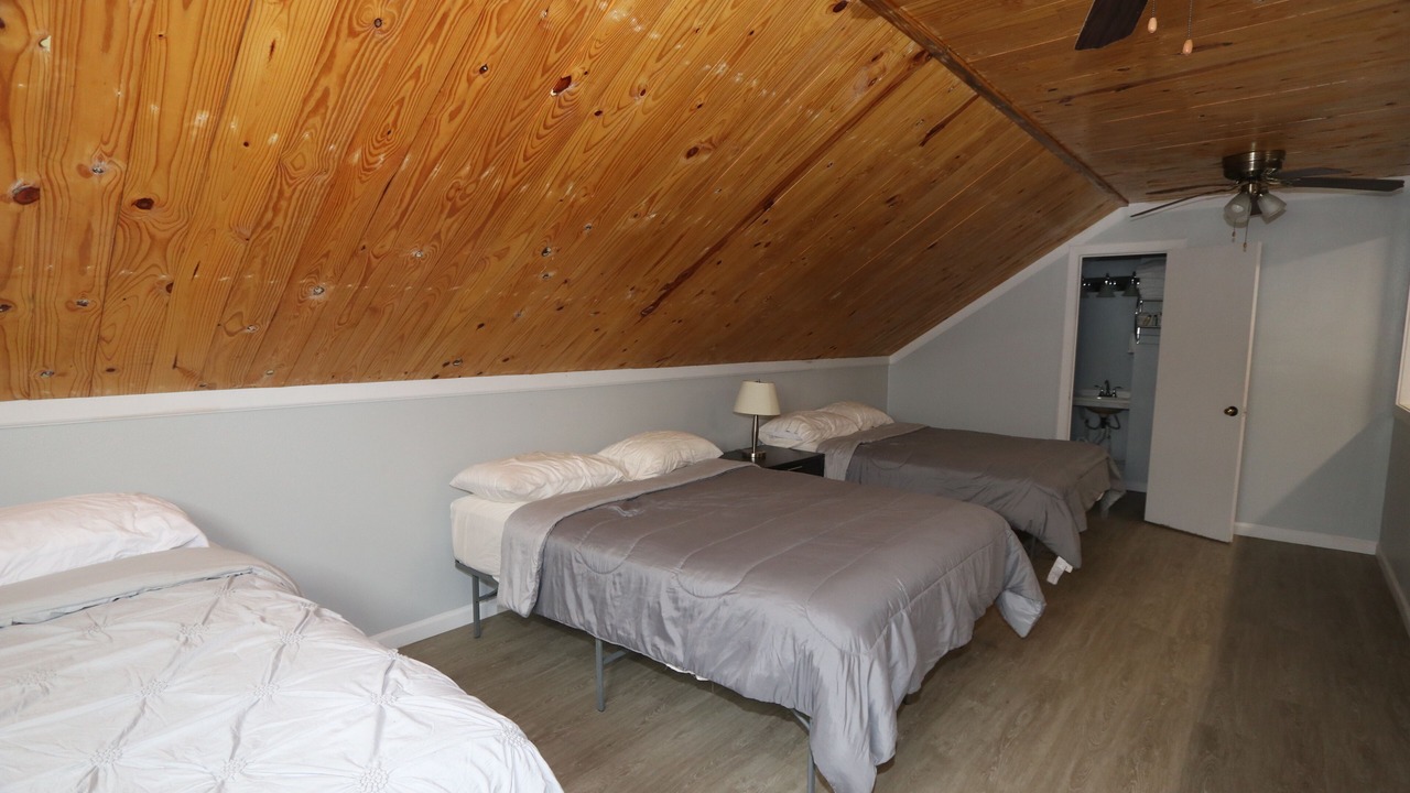 Photo of Bedroom in Golden Meadow