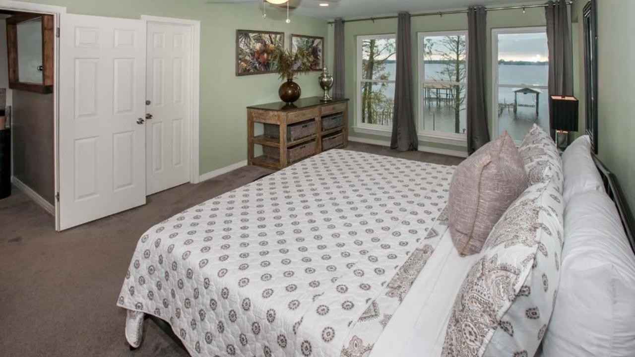 Photo of Bedroom in Lillian