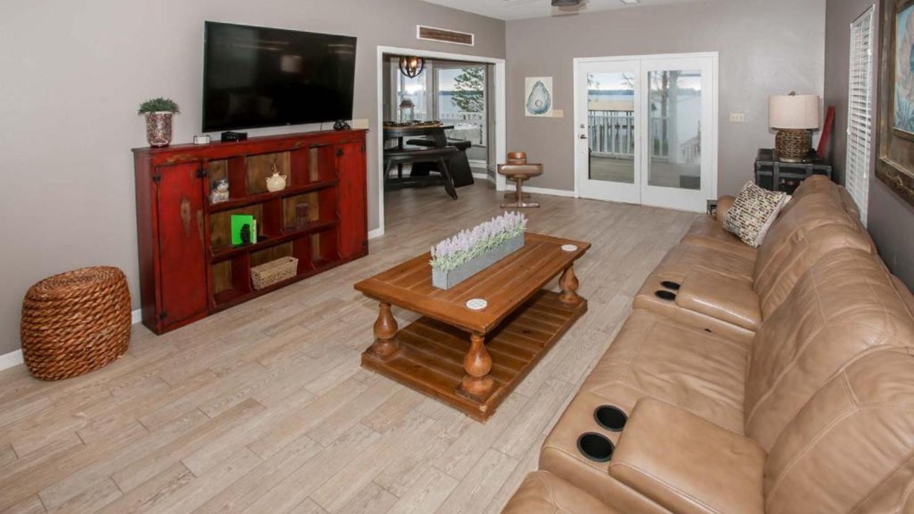 Photo of Livingroom in Lillian