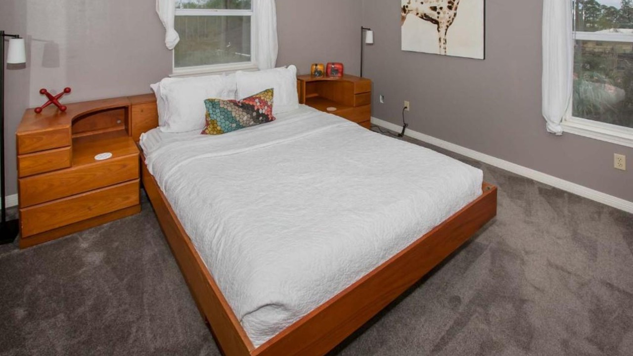Photo of Bedroom in Lillian