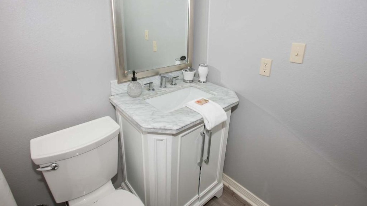 Photo of Bathroom in Lillian