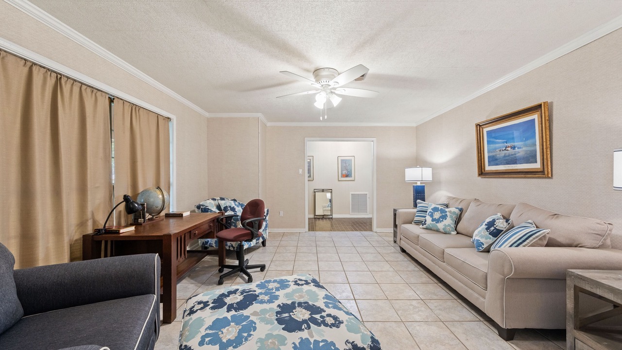 Photo of Livingroom in Broussard