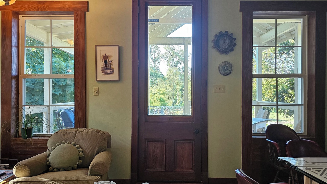 Photo of Livingroom in St. Francisville