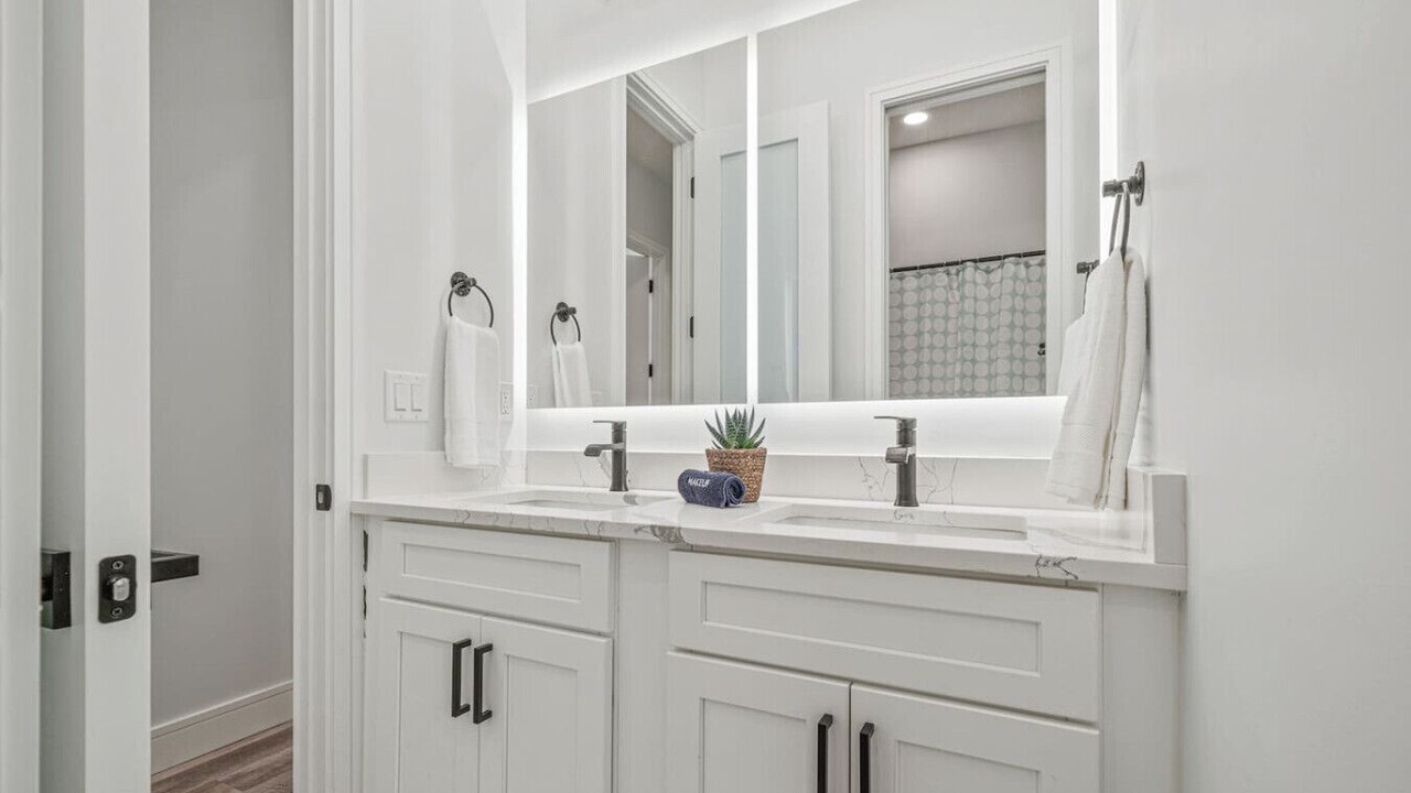 Photo of Bathroom in El Centro Beach