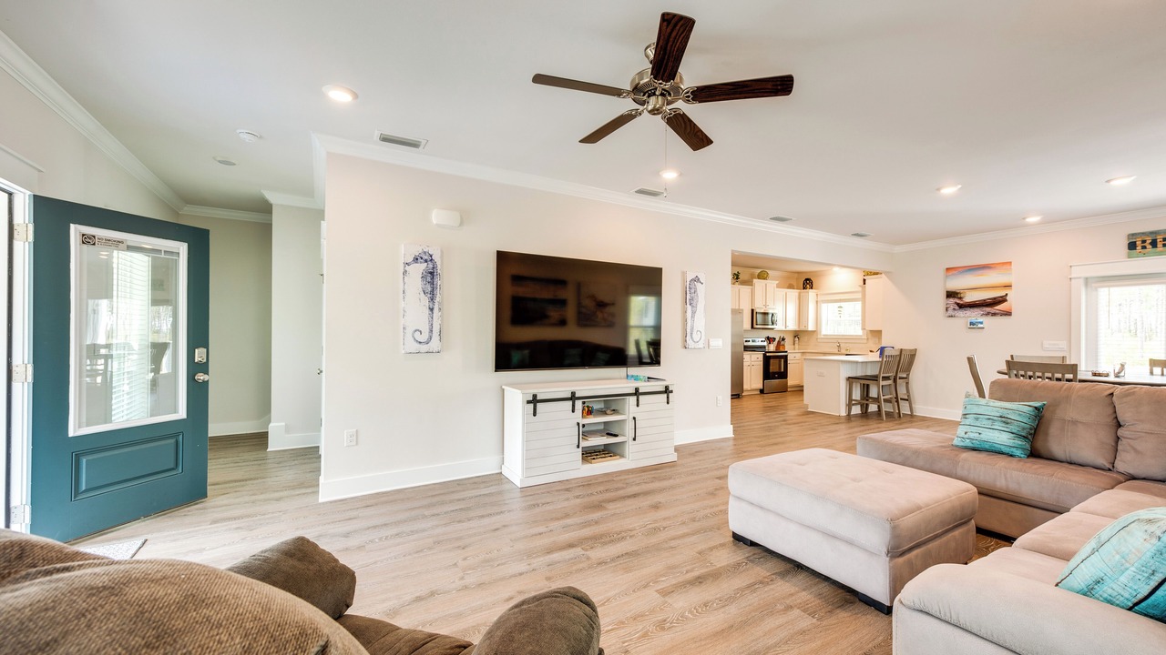 Photo of Livingroom in Panacea