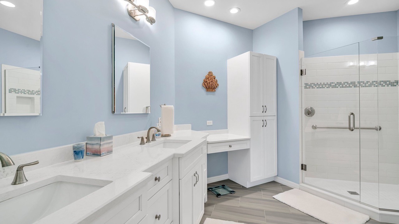 Photo of Bathroom in Tropical Cove