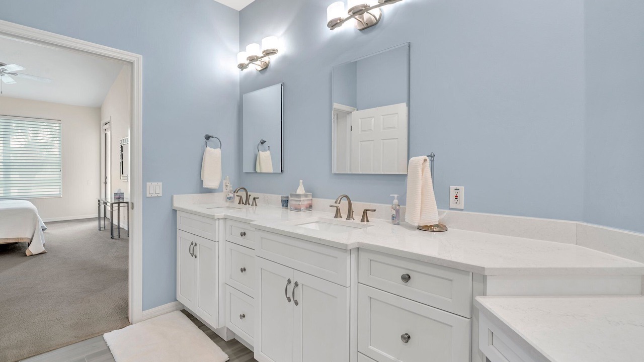 Photo of Bathroom in Tropical Cove