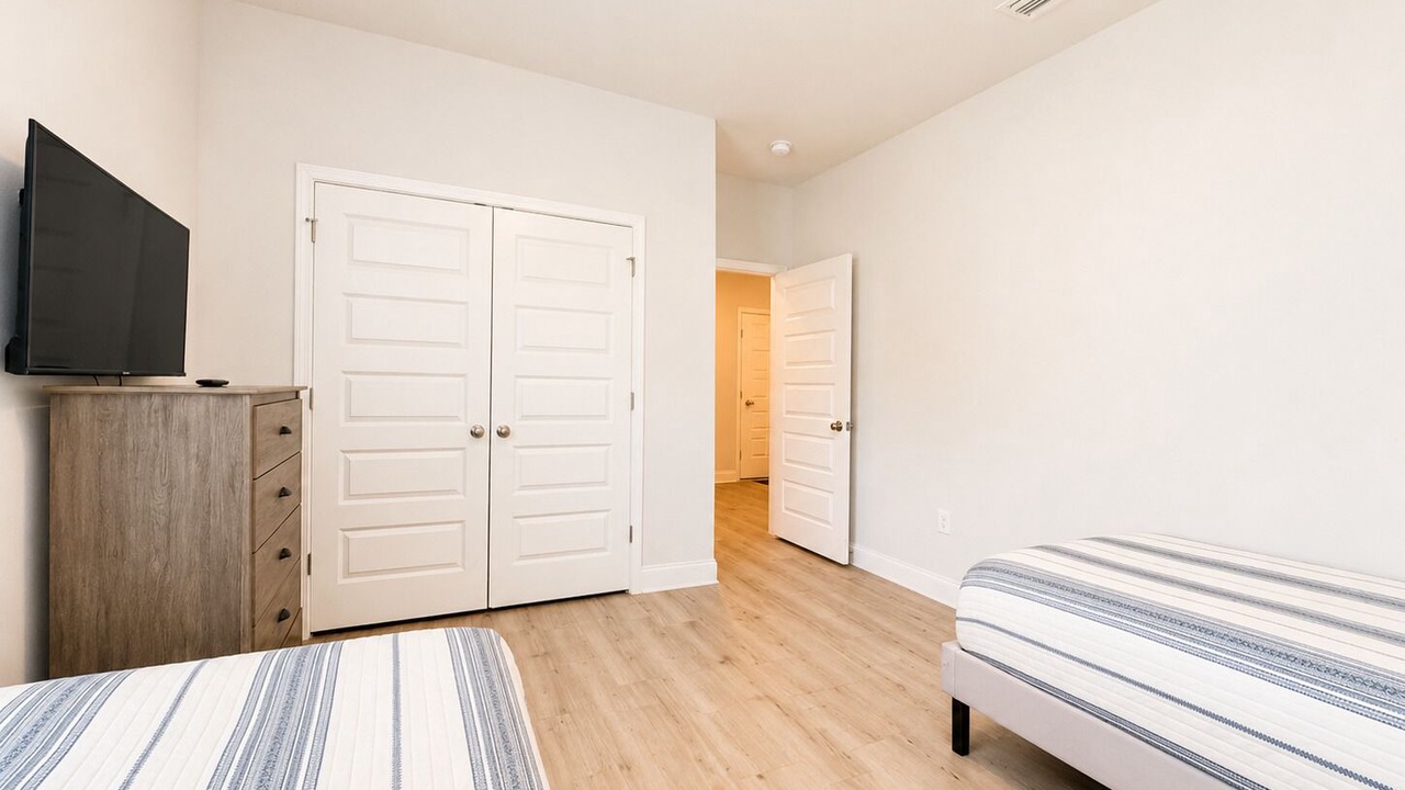 Photo of Bedroom in Foley