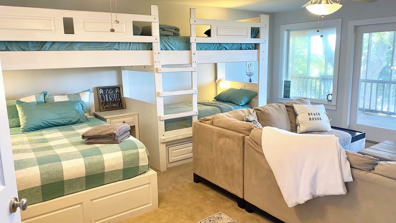 Photo of Bedroom in Mary Esther