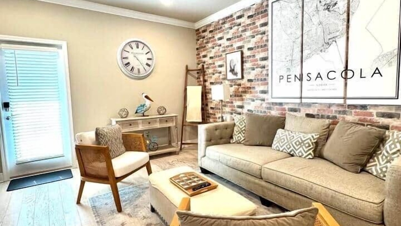 Photo of Livingroom in South Pensacola