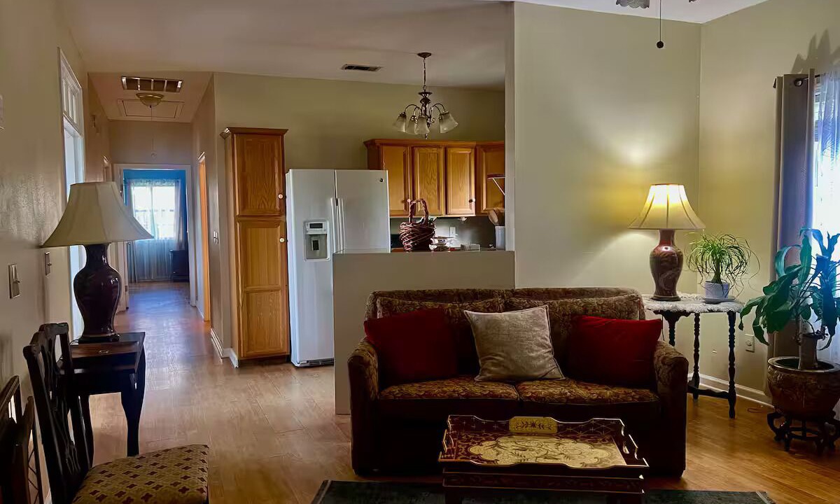 Photo of Livingroom in Mandeville