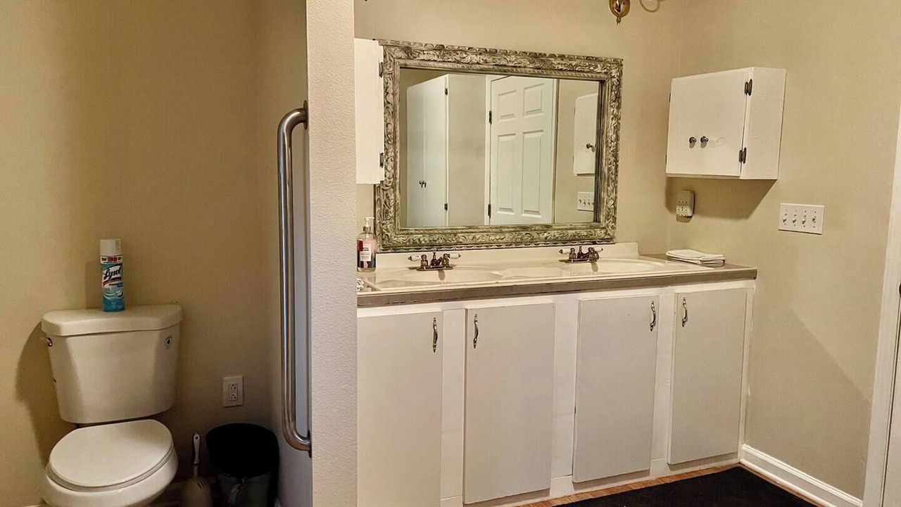 Photo of Bathroom in Mandeville