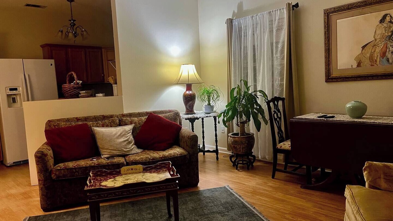 Photo of Livingroom in Mandeville