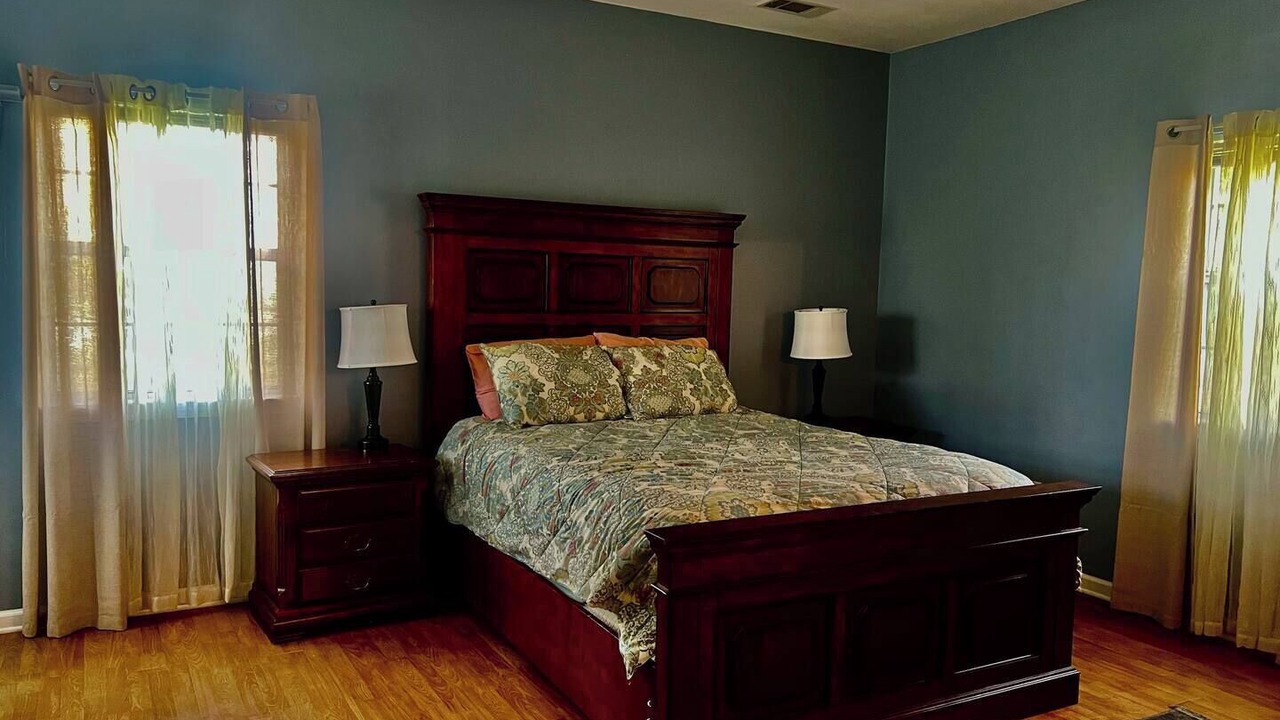 Photo of Bedroom in Mandeville