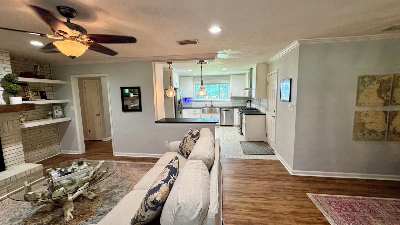 Photo of Livingroom in Tallahassee