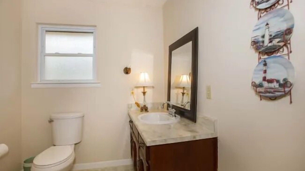 Photo of Bathroom in Lillian